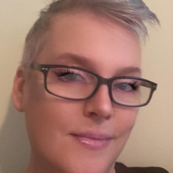 Meet your Posher, Angela - Picture 1 of 1